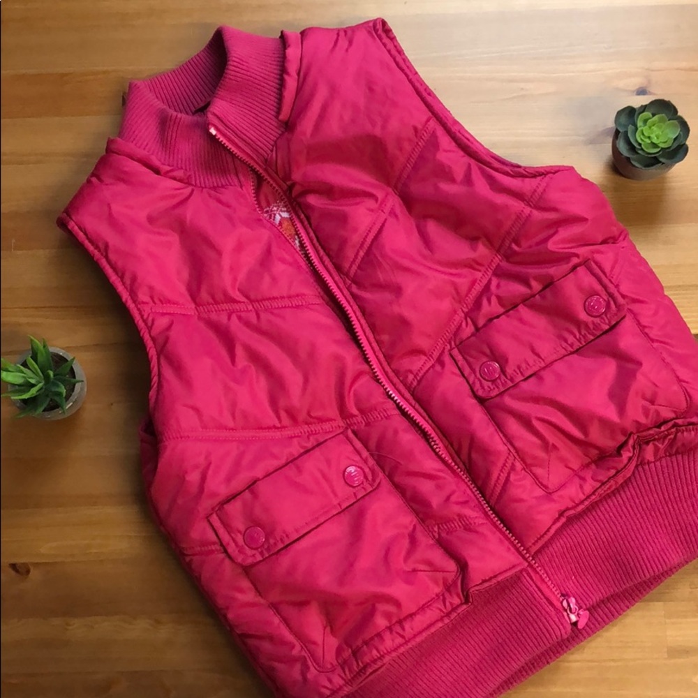 Dollhouse • pink vest